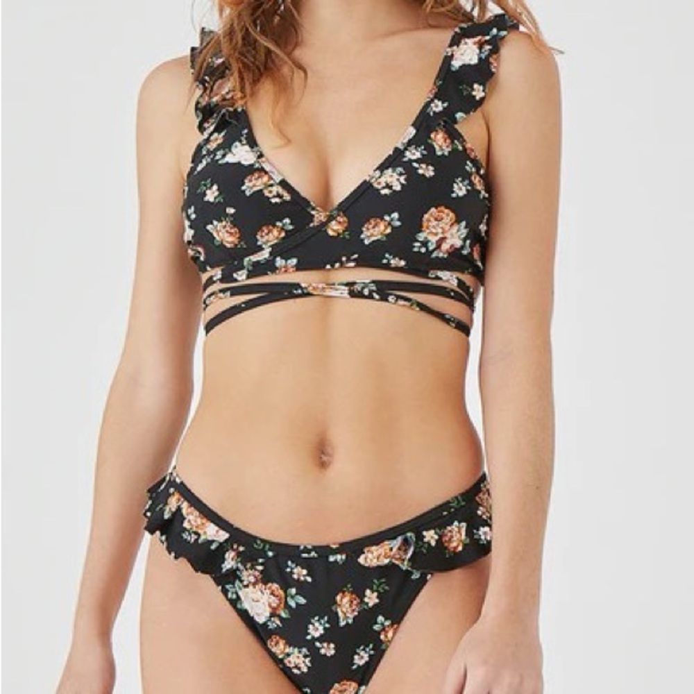 NWOT cupshe black floral bikini
